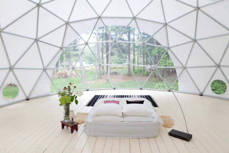 Sleep Under the Stars in a Bubble Home – House of the Week